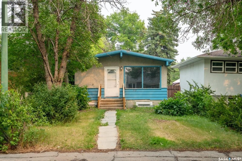 717 Montague STREET, Regina, Saskatchewan, S4T3H1, Regina, Saskatchewan — photo 1 of 5