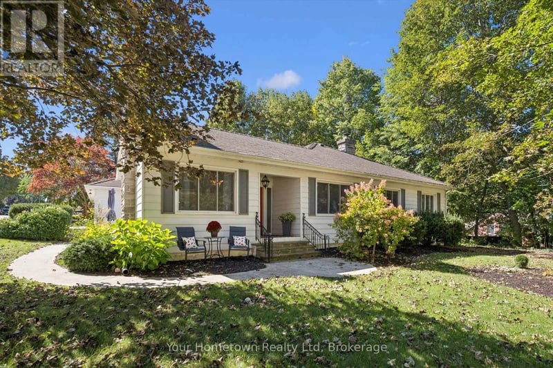 595 Tower Street South, Centre Wellington (Fergus), Ontario, N1M2P9, Centre Wellington (Fergus), Ontario — photo 1 of 5