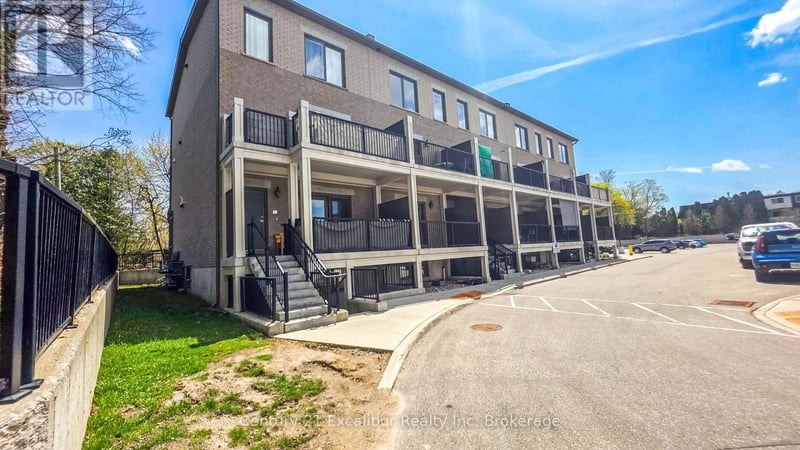 #4B 360 Queen Street East, Centre Wellington (Fergus), Ontario, N1M1T4, Centre Wellington (Fergus), Ontario — photo 1 of 5
