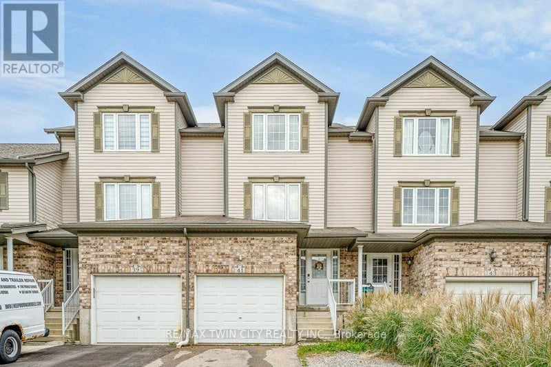 41 Madeleine Street, Kitchener, Ontario, N2R1V4, Kitchener, Ontario — photo 1 of 5