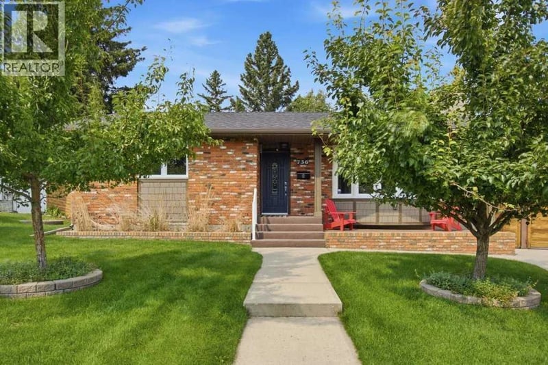 736 Canfield Place Southwest, Calgary, Alberta, T2W1K6, Calgary, Alberta — photo 1 of 5