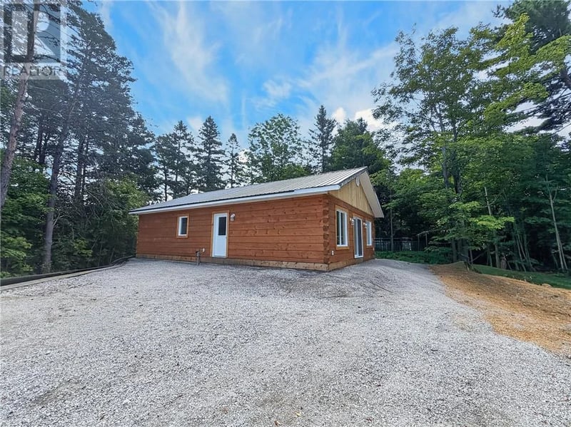 135 Lakeshore Road, Mindemoya, Manitoulin Island, Ontario, P0P1S0, Mindemoya, Manitoulin Island, Ontario — photo 1 of 5