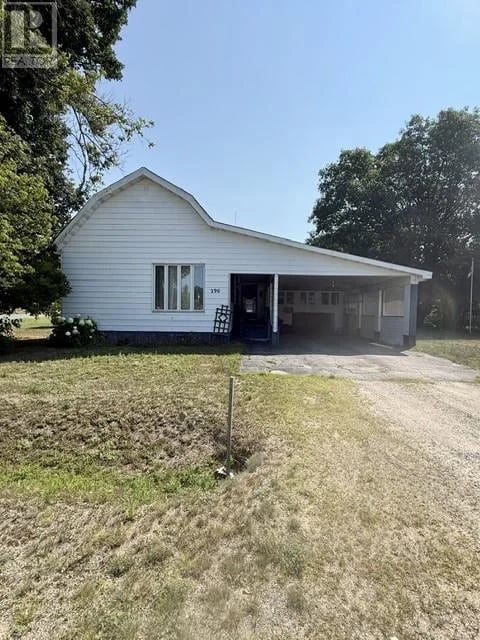 290 Second St N, Massey, Ontario, P0P1P0, Massey, Ontario — photo 1 of 5