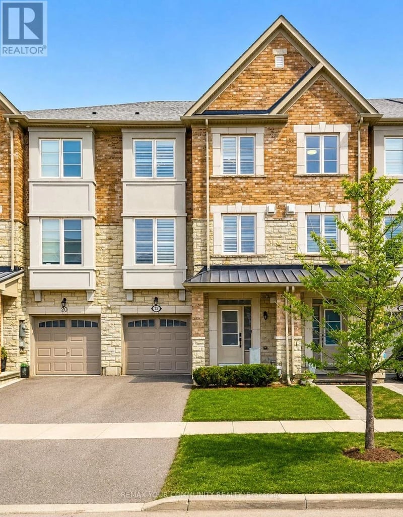 22 Lowther Avenue, Richmond Hill (Oak Ridges), Ontario, L4E2Z7, Richmond Hill (Oak Ridges), Ontario — photo 1 of 5