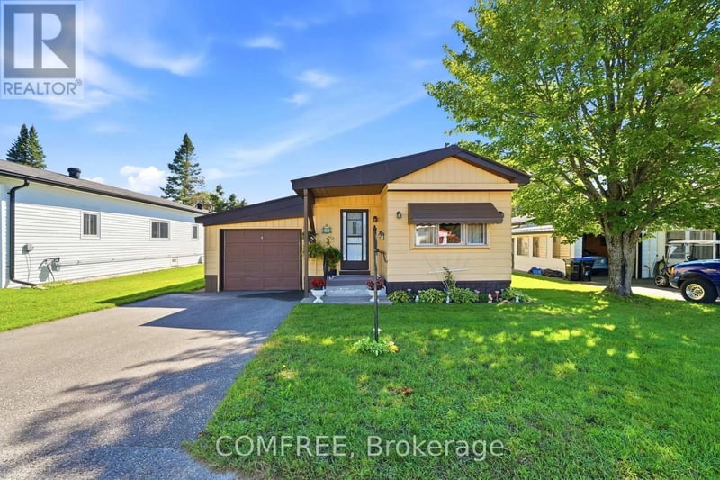 83 Cameron Drive, Oro-Medonte (Hawkestone), Ontario, L0L1T0, Oro-Medonte (Hawkestone), Ontario — photo 1 of 5