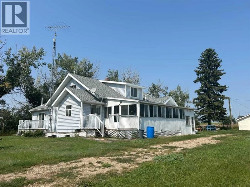 225074 583 Highway, Rural Kneehill County, Alberta, T0M2A0, Rural Kneehill County, Alberta — photo 1 of 5