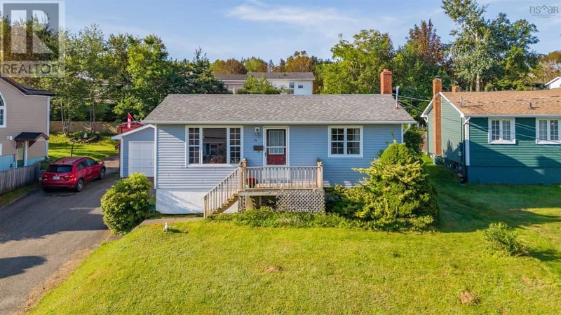 74 Christopher Crescent, Sydney, Nova Scotia, B1P3P6, Sydney, Nova Scotia — photo 1 of 5