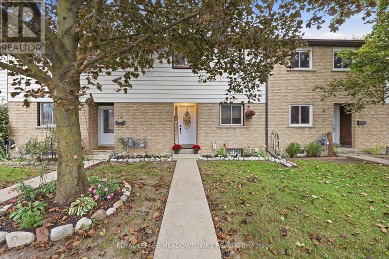 #36 59 Maple Avenue, Halton Hills (Georgetown), Ontario, L7G1X8, Halton Hills (Georgetown), Ontario — photo 1 of 5