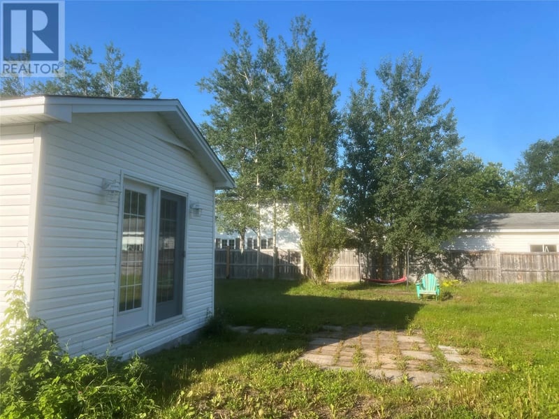 34 Legion Road, Eastport, Newfoundland & Labrador, A0G1Z0, Eastport, Newfoundland & Labrador — photo 1 of 5