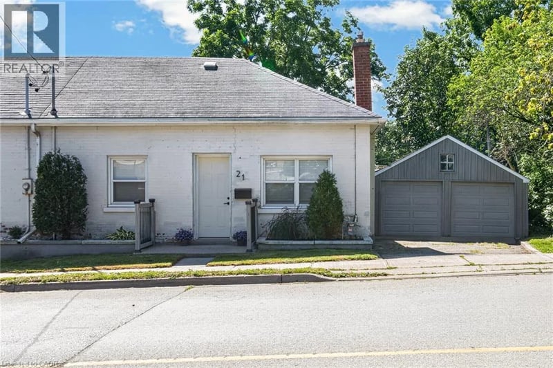 21 CEDAR Street, Cambridge, Ontario, N1S1T8, Cambridge, Ontario — photo 1 of 5