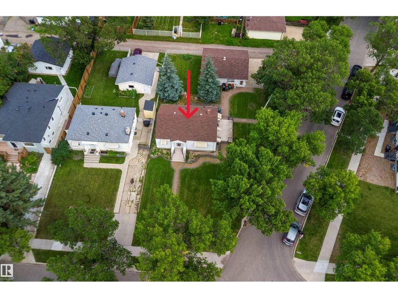 11603 ST ALBERT TR NW, Edmonton, Alberta, T5M3L6, Edmonton, Alberta — photo 1 of 5