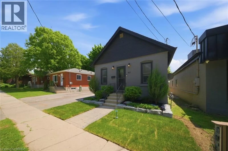 162 GRAND RIVER Avenue, Brantford, Ontario, N3T4X6, Brantford, Ontario — photo 1 of 5