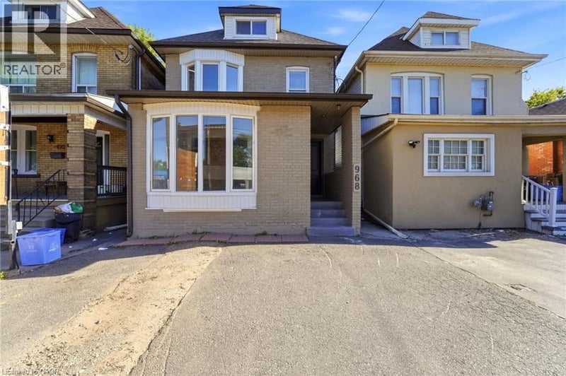 968 MAIN Street East, Hamilton, Ontario, L8M1M8, Hamilton, Ontario — photo 1 of 5