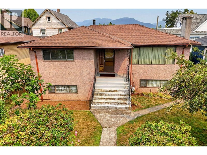 1955 TURNER Street, Vancouver, British Columbia, V5L1Z9, Vancouver, British Columbia — photo 1 of 5