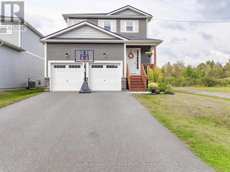 85 Douglas Drive, Bracebridge (Macaulay), Ontario, P1L0L3, Bracebridge (Macaulay), Ontario — photo 1 of 5