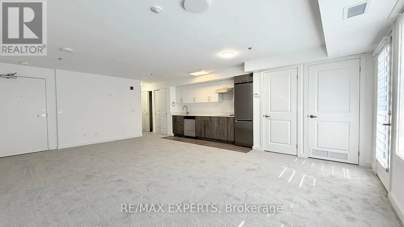 #404 45 Connaught Avenue, Toronto (Greenwood-Coxwell), Ontario, M4L2V8, Toronto (Greenwood-Coxwell), Ontario — photo 1 of 5