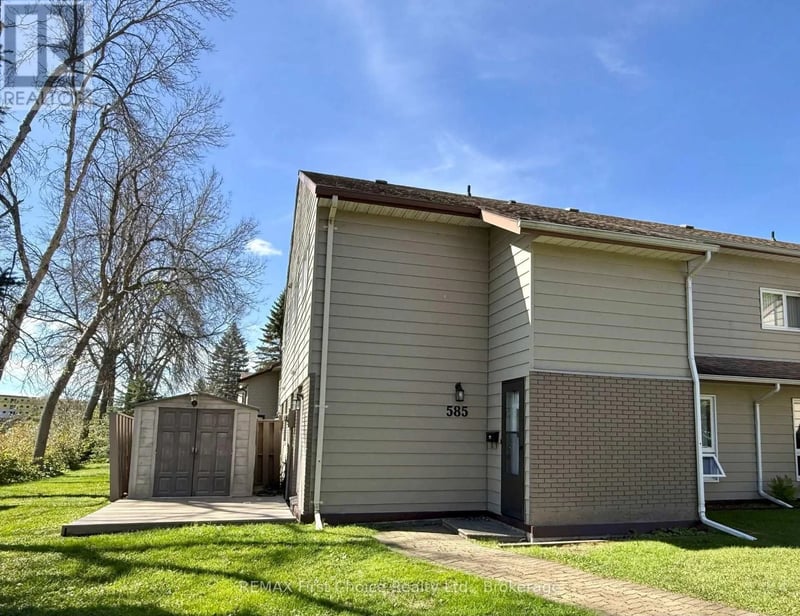 #32 585 Nobel Road, Thunder Bay (Academy Heights), Ontario, P7B5Y7, Thunder Bay (Academy Heights), Ontario — photo 1 of 5