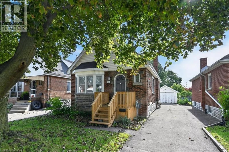 75 BARONS Avenue South, Hamilton, Ontario, L8K2Y4, Hamilton, Ontario — photo 1 of 5