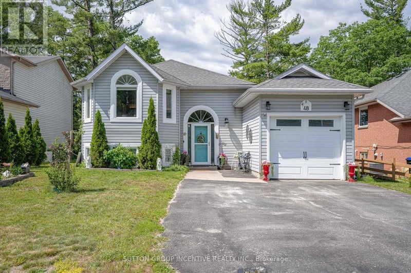 48 Wesley Avenue, Wasaga Beach, Ontario, L9Z1C8, Wasaga Beach, Ontario — photo 1 of 5