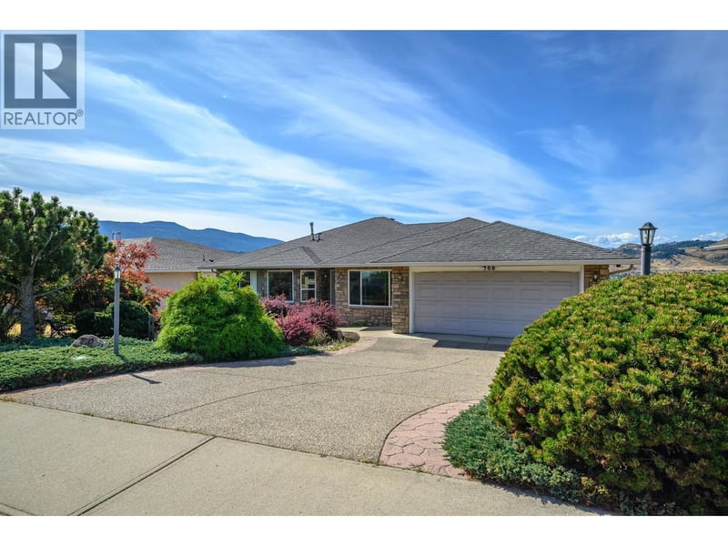 700 Mt York Drive, Coldstream, British Columbia, V1B3X2, Coldstream, British Columbia — photo 1 of 5