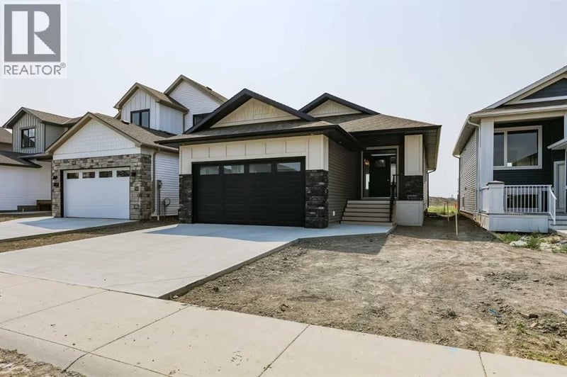 562 Malahat Green West, Lethbridge, Alberta, t1j5w4, Lethbridge, Alberta — photo 1 of 5