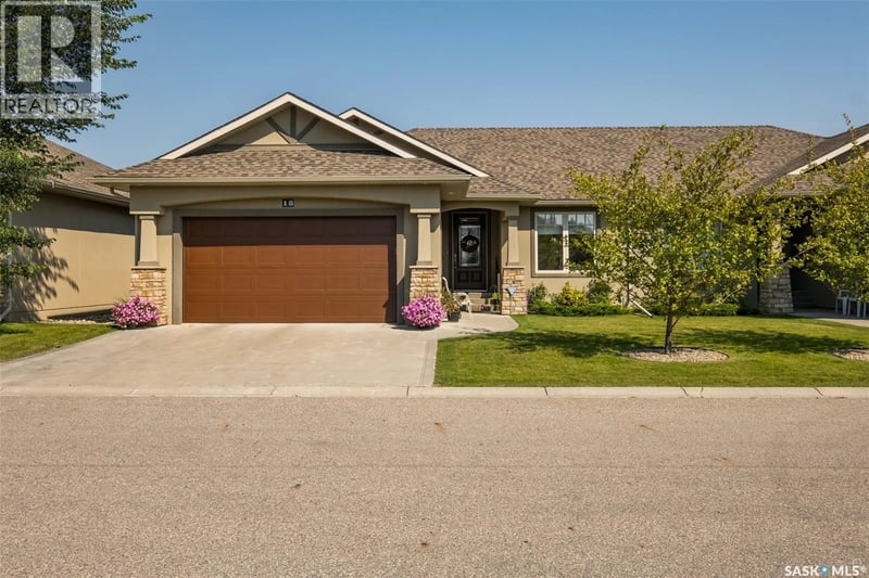 18 2805 Lakeview DRIVE, Prince Albert, Saskatchewan, S6W0A4, Prince Albert, Saskatchewan — photo 1 of 5