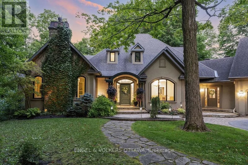 1412 HOUSTON Crescent, Ottawa, Ontario, K2W1B6, Ottawa, Ontario — photo 1 of 5