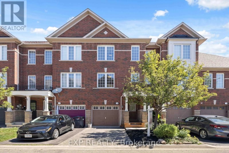 5 Garden Park Lane, Brampton (Downtown Brampton), Ontario, L6X0H1, Brampton (Downtown Brampton), Ontario — photo 1 of 5