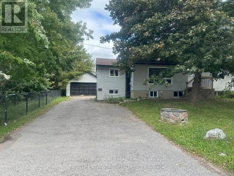 15395 Bayview Avenue, Aurora, Ontario, L4G0K9, Aurora, Ontario — photo 1 of 5