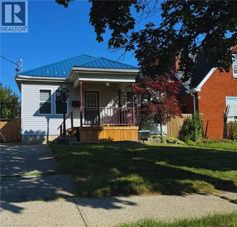 63 MINTERN Avenue, Brantford, Ontario, N3S1L2, Brantford, Ontario