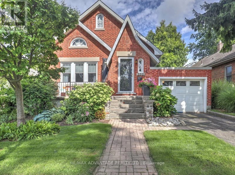 232 Edward Street, London South (South G), Ontario, N6C3J4, London South (South G), Ontario — photo 1 of 5