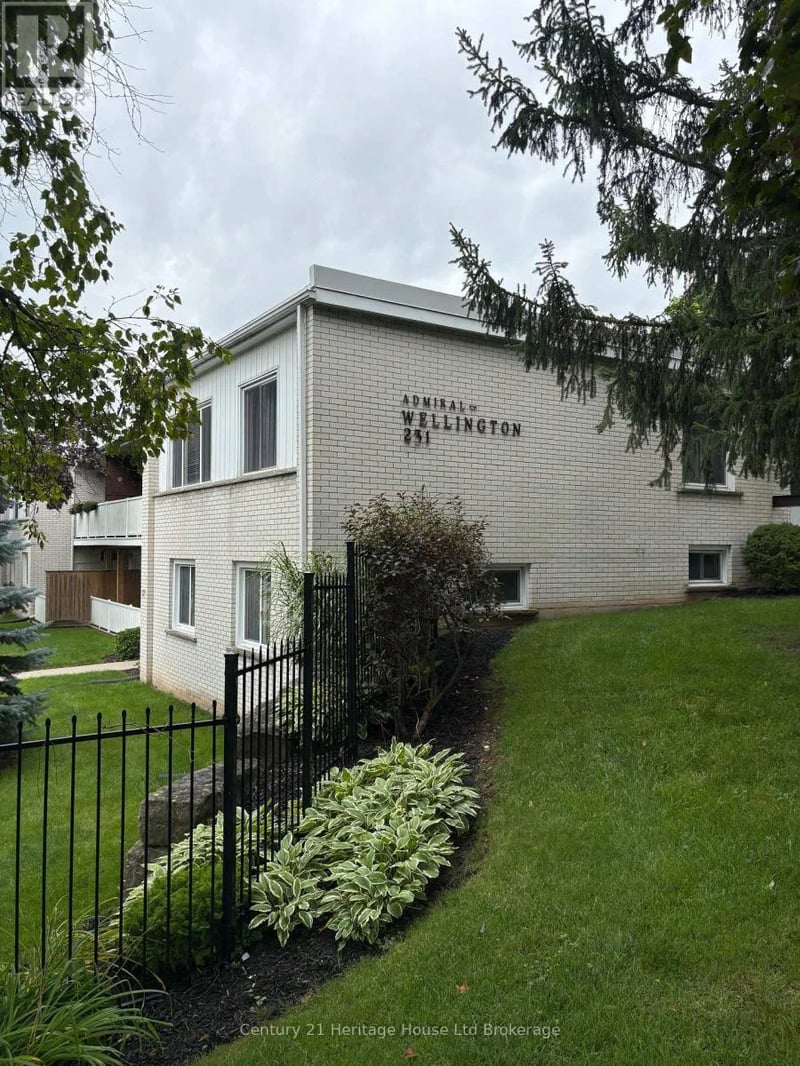 231 Wellington Street North, Woodstock (Woodstock - North), Ontario, N4S6S1, Woodstock (Woodstock - North), Ontario — photo 1 of 5