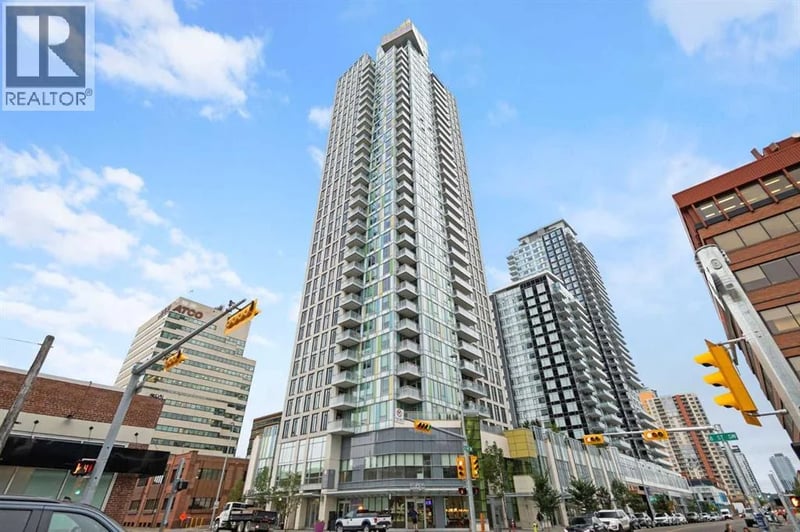 901 10 Avenue Southwest, Calgary, Alberta, T2R0B5, Calgary, Alberta — photo 1 of 5
