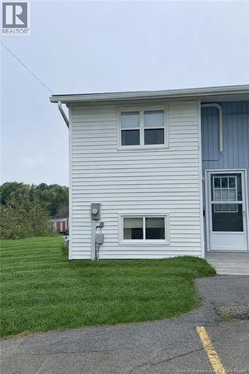 7 Woodside Park, Saint John, New Brunswick, E2J3T8, Saint John, New Brunswick — photo 1 of 5