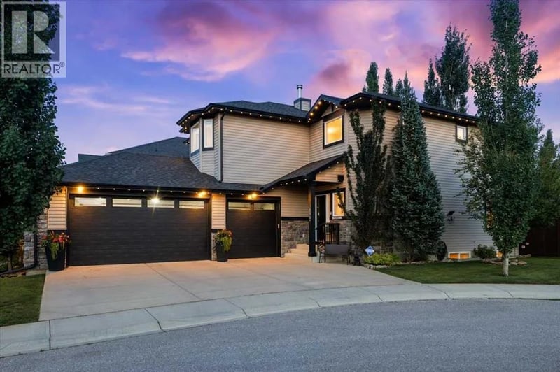 122 Royal Birkdale Crescent Northwest, Calgary, Alberta, T3G5R5, Calgary, Alberta — photo 1 of 5