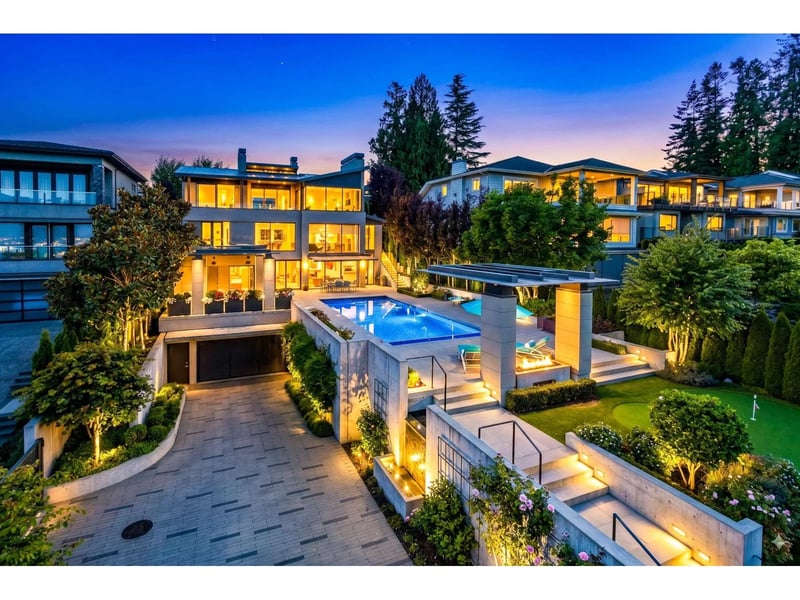 13386 MARINE Drive, Surrey, British Columbia, V4A1G2, Surrey, British Columbia — photo 1 of 5