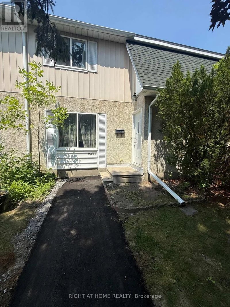 #B 1552 Beaverpond Drive, Ottawa, Ontario, K1B3R9, Ottawa, Ontario — photo 1 of 5