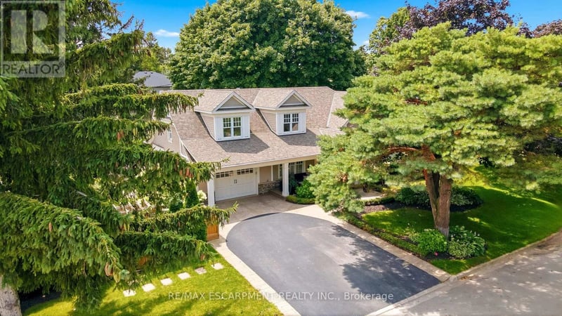 330 Camelot Court, Burlington (Shoreacres), Ontario, L7L2G3, Burlington (Shoreacres), Ontario — photo 1 of 5