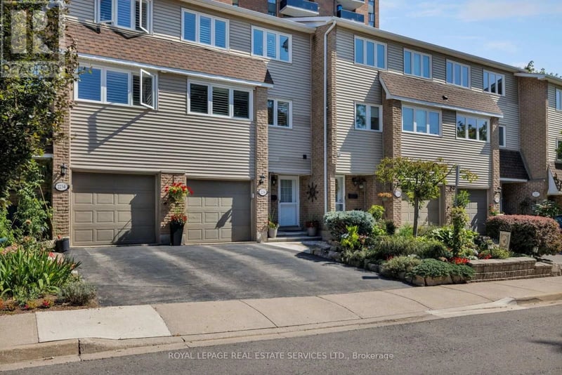 #2236 2236 Marine Drive, Oakville (BR Bronte), Ontario, L6L1C1, Oakville (BR Bronte), Ontario — photo 1 of 5