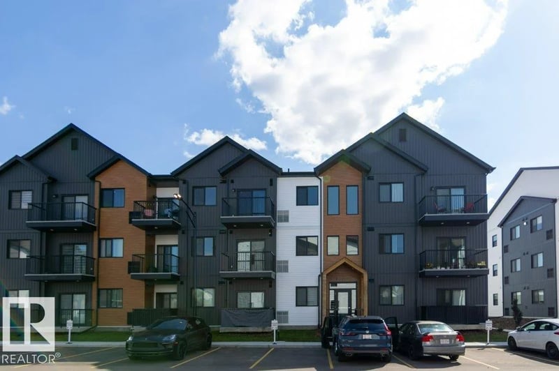 #206 9211 228 ST NW, Edmonton, Alberta, T5T4T1, Edmonton, Alberta — photo 1 of 5