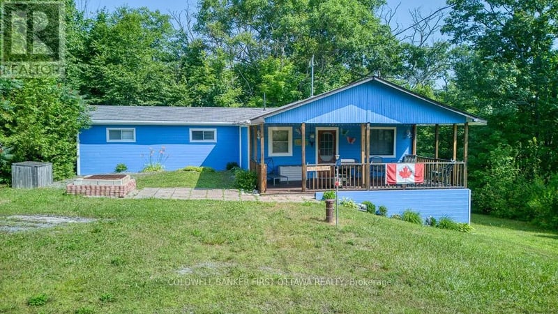 1036 Rossland Lane, Frontenac (Frontenac Centre), Ontario, K0H1B0, Frontenac (Frontenac Centre), Ontario — photo 1 of 5