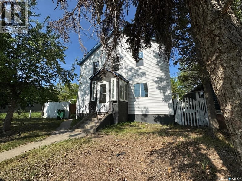 319 H AVENUE S, Saskatoon, Saskatchewan, S7M1W4, Saskatoon, Saskatchewan — photo 1 of 4
