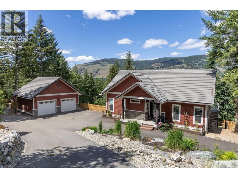4006 Coachwood Close, Coldstream, British Columbia, V1B3Y4, Coldstream, British Columbia — photo 1 of 5