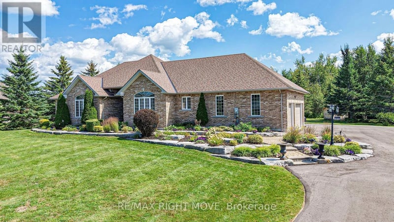 1043 Hurlwood Lane, Severn, Ontario, L3V6H4, Severn, Ontario — photo 1 of 5