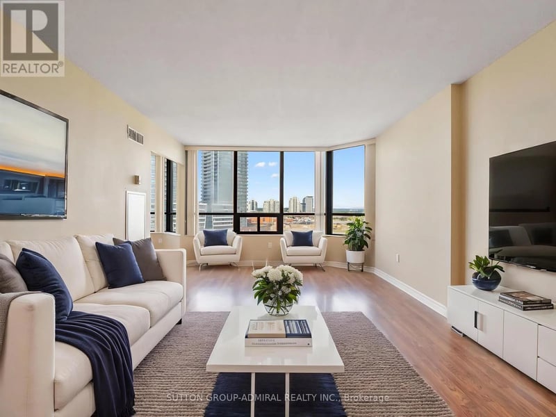 #1012 7420 Bathurst Street, Vaughan (Brownridge), Ontario, L4J6X4, Vaughan (Brownridge), Ontario — photo 1 of 5