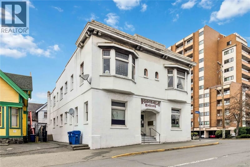 1612 Quadra Street, Victoria, British Columbia, V8W2L4, Victoria, British Columbia — photo 1 of 5
