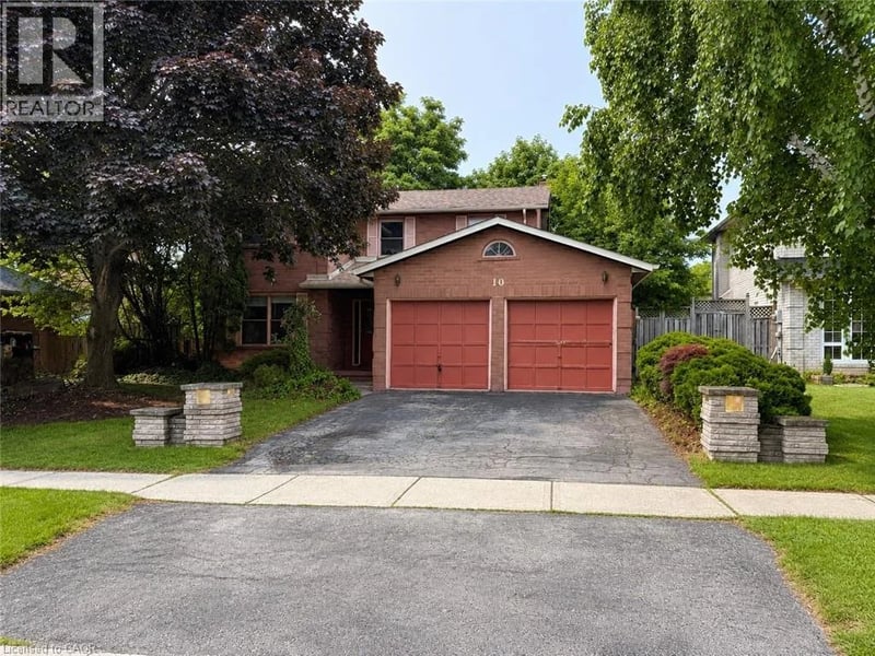 10 JEANETTE Avenue, Grimsby, Ontario, L3M5B8, Grimsby, Ontario — photo 1 of 5