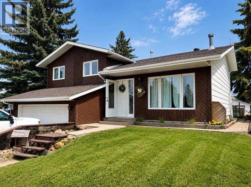 107 Balaclava Street, Veteran, Alberta, T0C2S0, Veteran, Alberta — photo 1 of 5