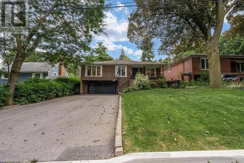 5 Mountbatten Road, Toronto (Humber Heights), Ontario, M9P1Y8, Toronto (Humber Heights), Ontario — photo 1 of 5