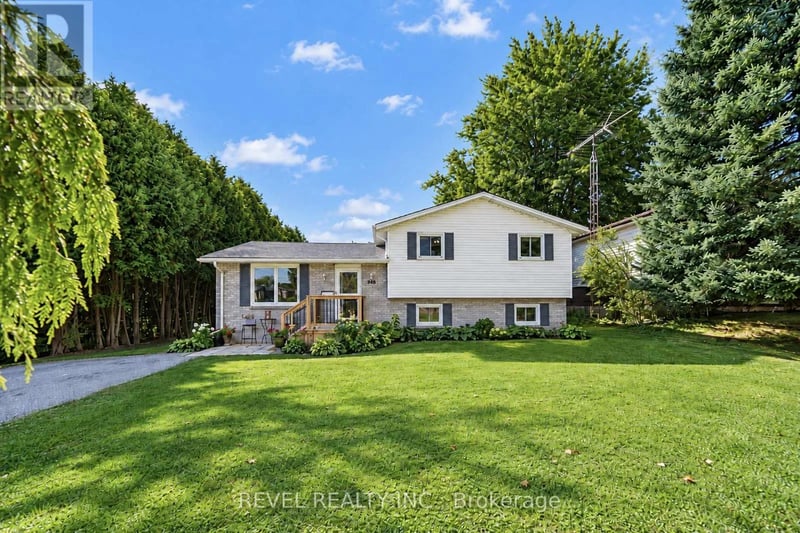 218 Mechanic Street West, Norfolk (Waterford), Ontario, N0E1Y0, Norfolk (Waterford), Ontario — photo 1 of 5
